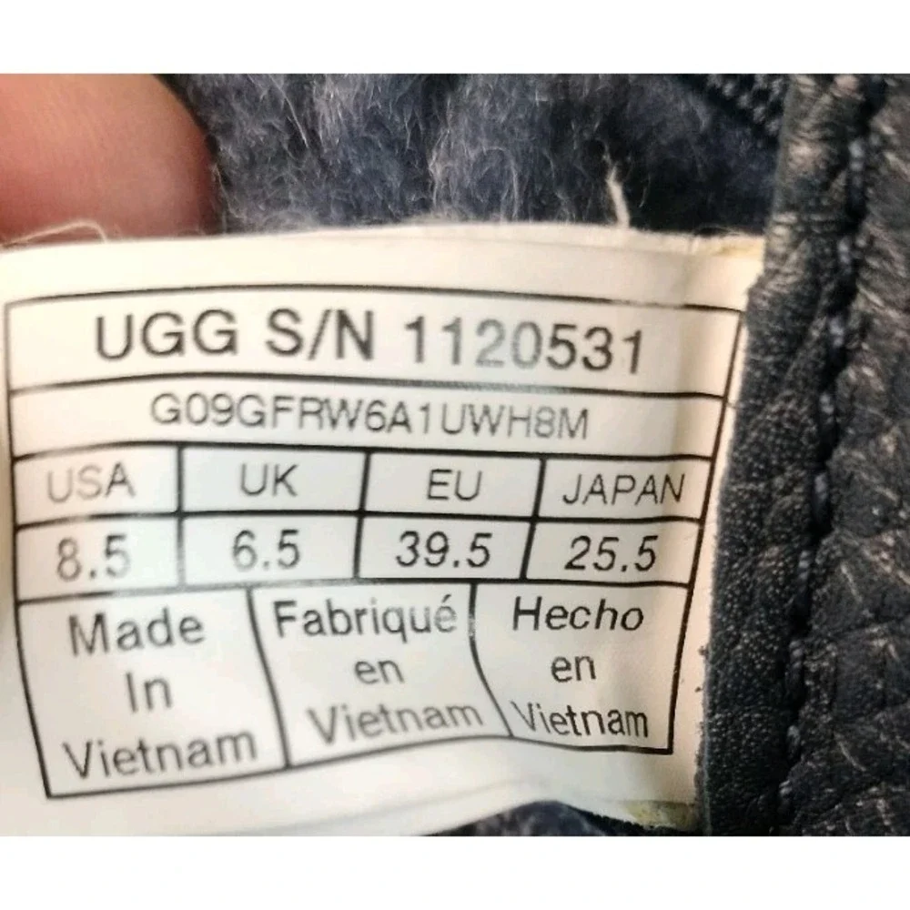 UGG Adirondack III Chestnut‎ 100% Waterproof Winter Boots Women's Size 8.5
